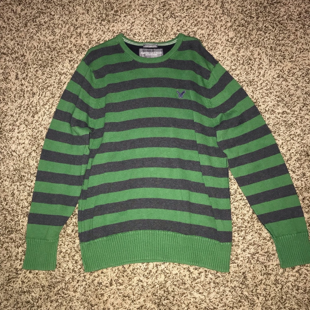 American Eagle sweater